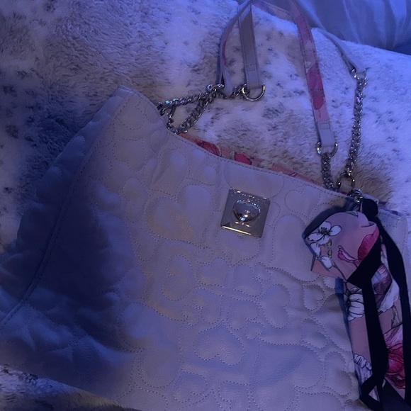 Betsey Johnson chain purse - Picture 10 of 16